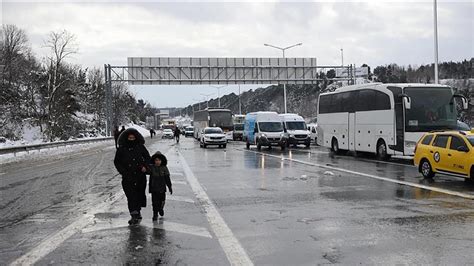 V­a­l­i­ ­A­ç­ı­k­l­a­d­ı­:­ ­T­r­a­k­y­a­ ­v­e­ ­A­n­a­d­o­l­u­­d­a­n­ ­İ­s­t­a­n­b­u­l­­a­ ­A­r­a­ç­ ­G­i­r­i­ş­i­ ­Y­a­s­a­ğ­ı­ ­K­a­l­d­ı­r­ı­l­d­ı­